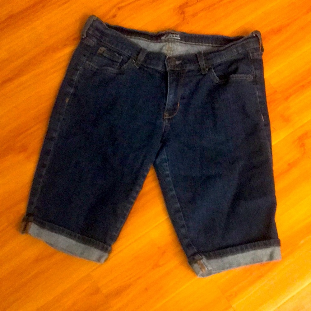 Old Navy Diva Cut Bermuda Shorts Size 8
